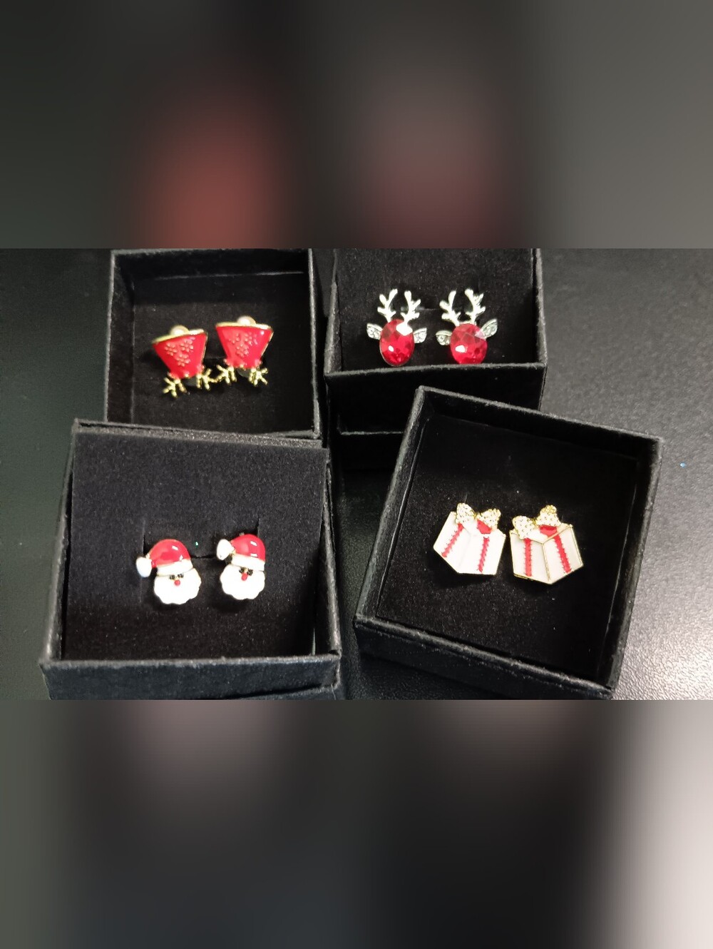 4 Pair Holiday Studs